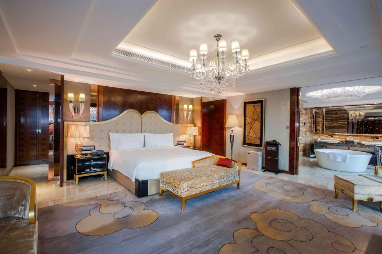 Crowne Plaza Hotel Lanzhou By Ihg Bagian luar foto