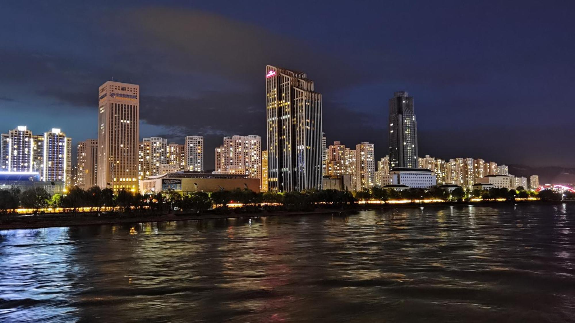 Crowne Plaza Hotel Lanzhou By Ihg Bagian luar foto